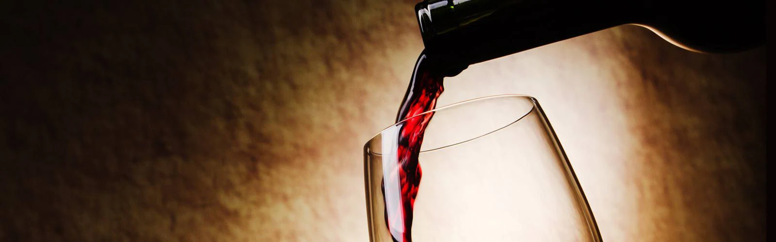Read more about the article How Wine Affects Your Teeth