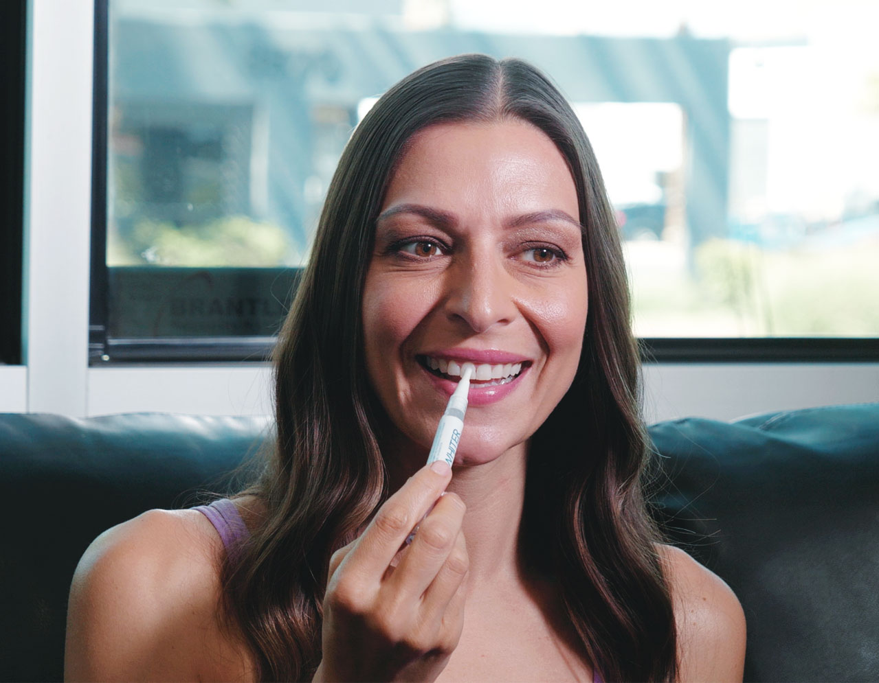 Whiter Image - Sensitivity-Free Teeth Whitening: Smile Without Discomfort 02
